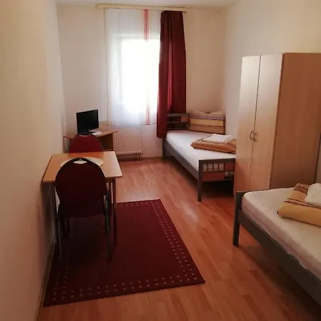 Feldschloessl Bed & Breakfast 3*